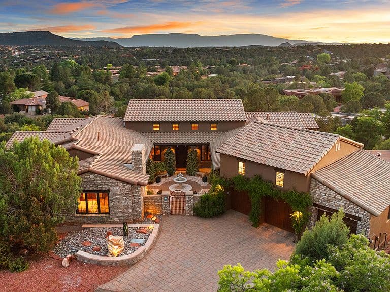 90 BRONCO Drive photo 1