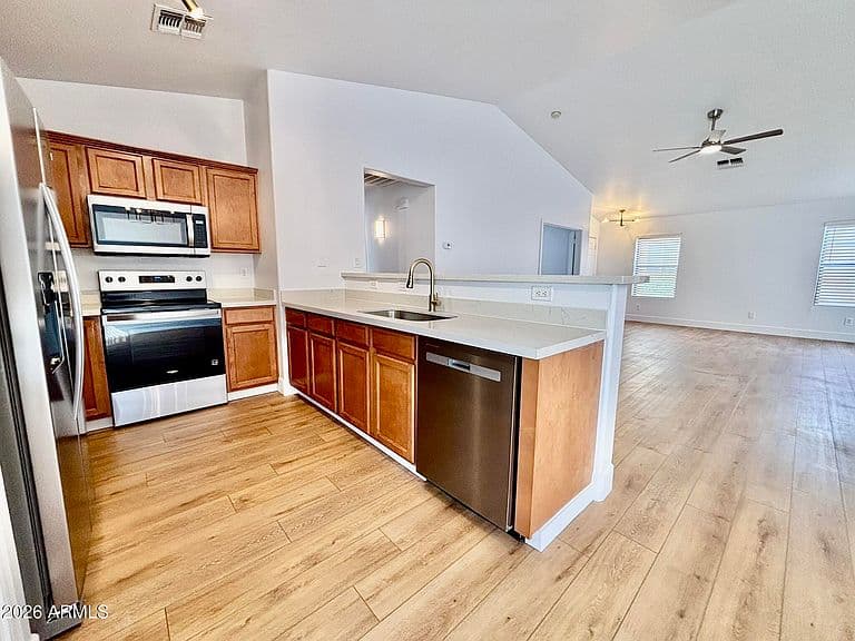 3202 W CARLOS Lane photo 4