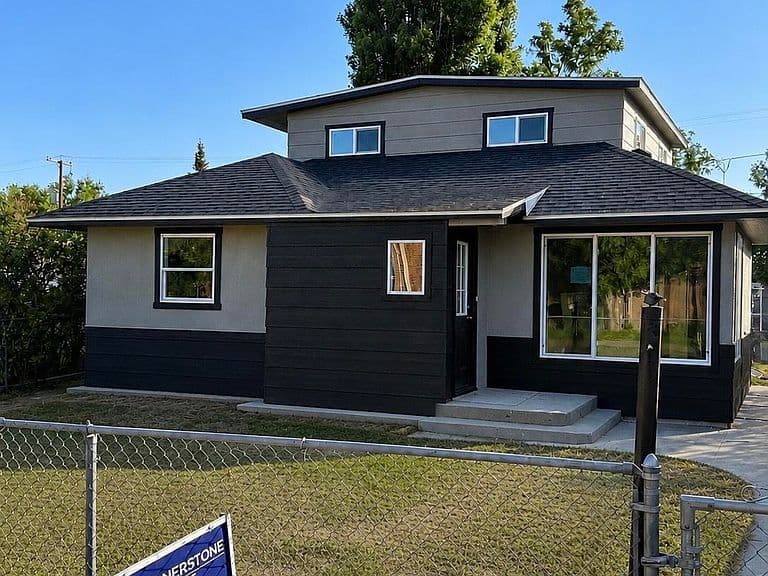410 Morgan Ave photo 1