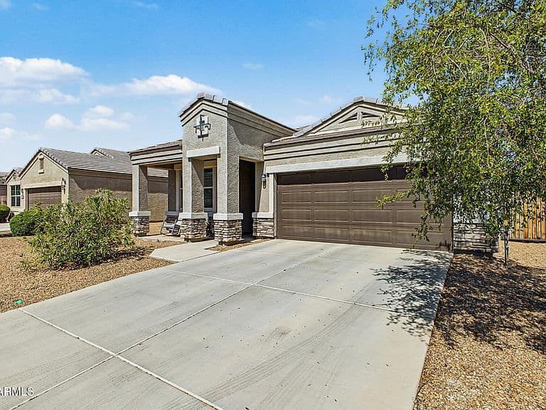 25590 W SAMANTHA Way photo 3