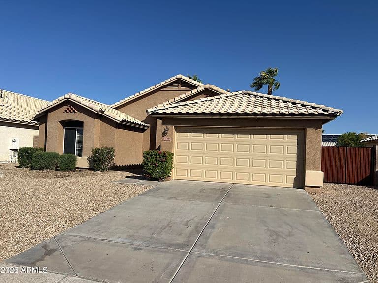 10846 W LOMA Lane photo 2