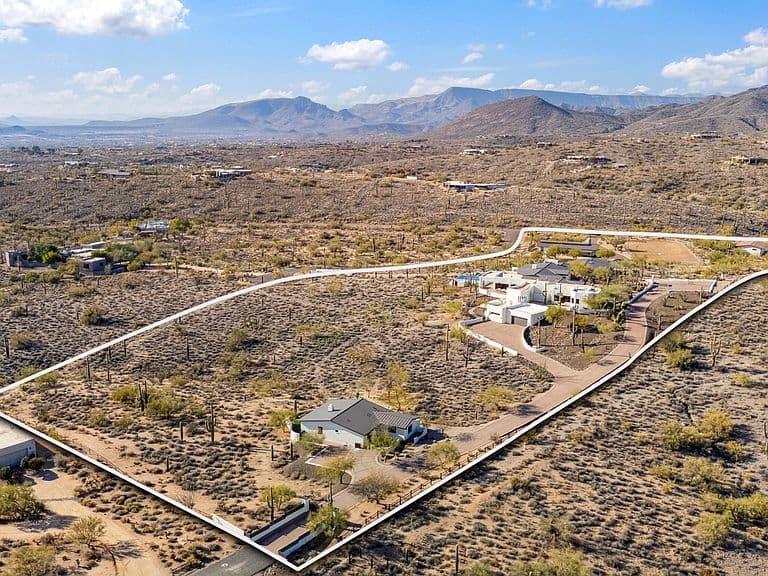 37801 N Stirrup Circle photo 3