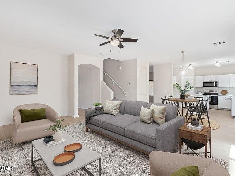 45585 W Dirk St photo 2