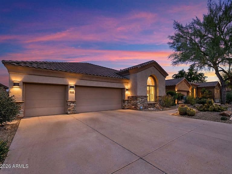 9490 E CAVALRY Drive photo 5