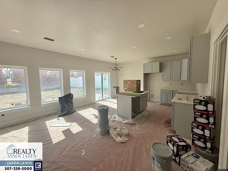 4241 S Coffman Ave photo 4
