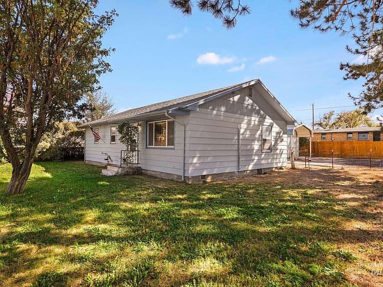 621 Parnell Dr photo 4