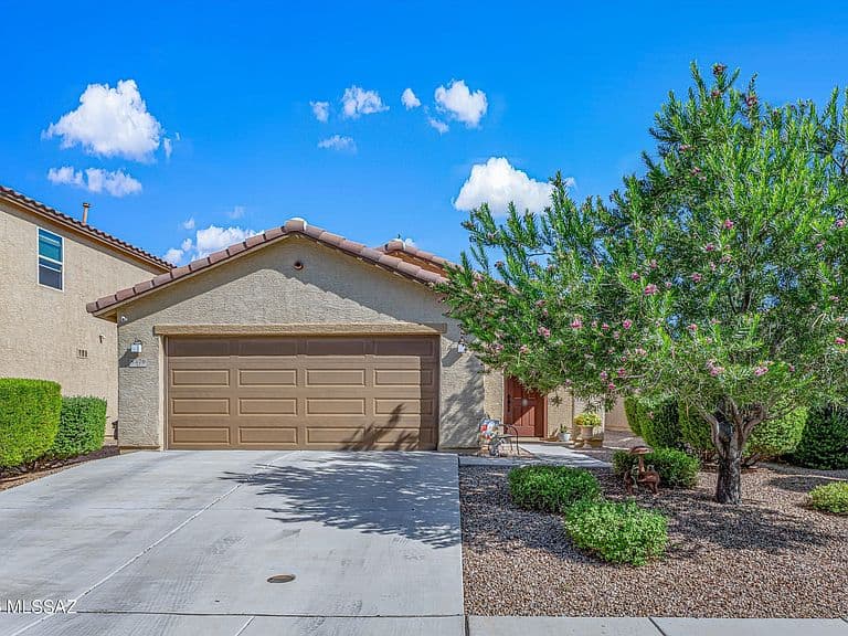 8570 W Pelican Pl photo 1