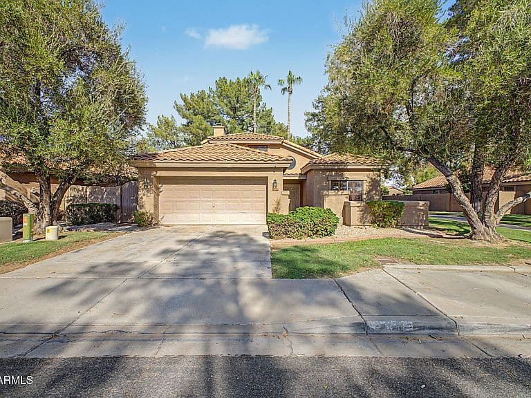 15643 N 50th Street photo 1
