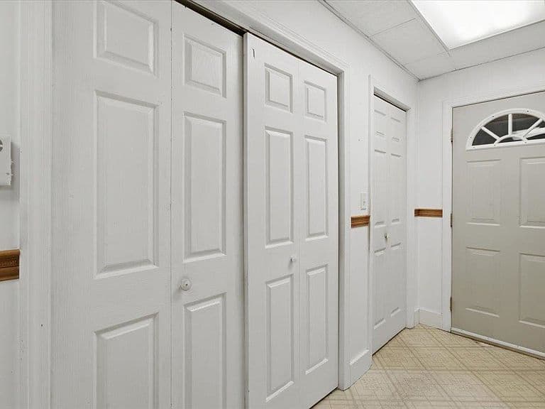 105 Hicks Avenue photo 5