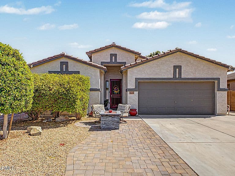 9185 W IRMA Lane photo 4