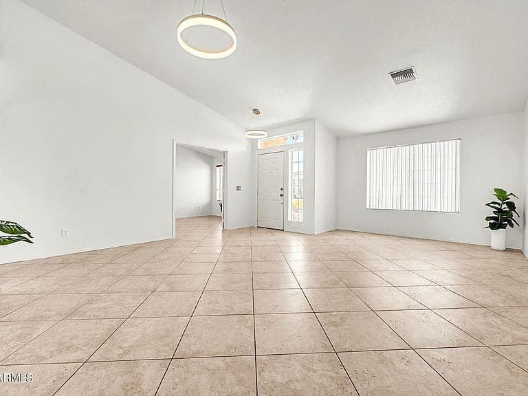2922 E HERMOSA VISTA Drive photo 5