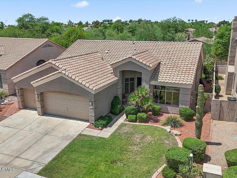 10018 E KAREN Drive photo 2