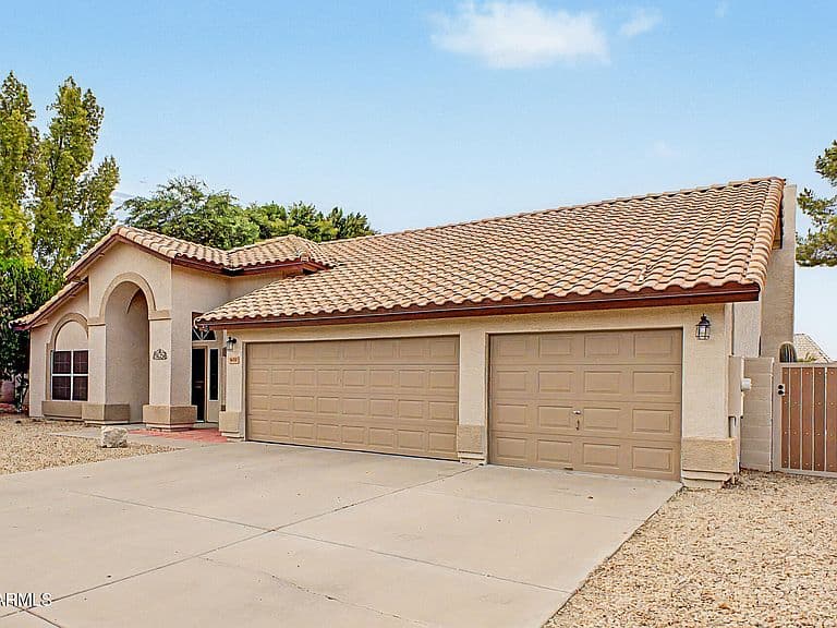 7639 W CROCUS Drive photo 4