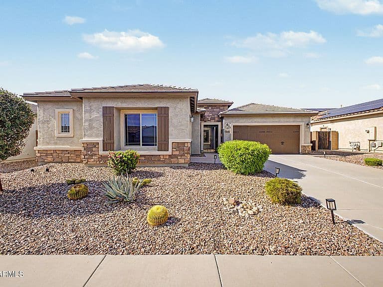 5640 W VICTORY Way photo 1