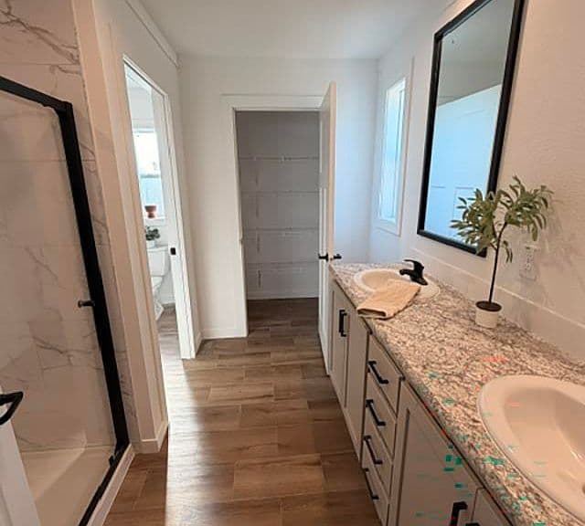 2025 Mary Elizabeth Ln photo 5