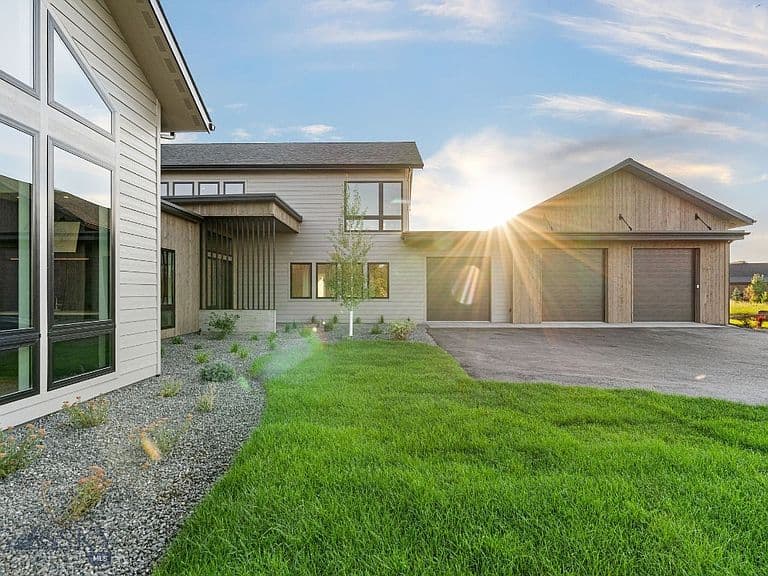 336 Clancy Way photo 5