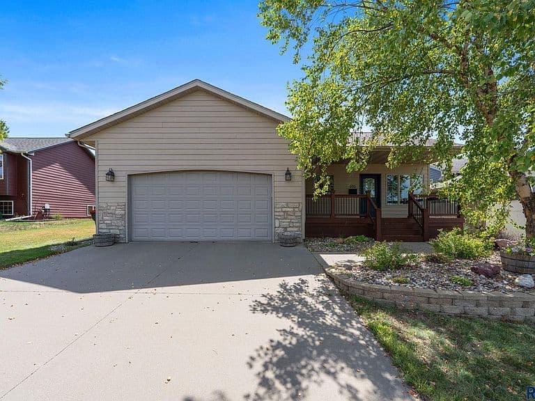 105 E Switch Grass Trl photo 2