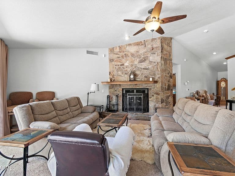 70 RIO VERDE Circle photo 5