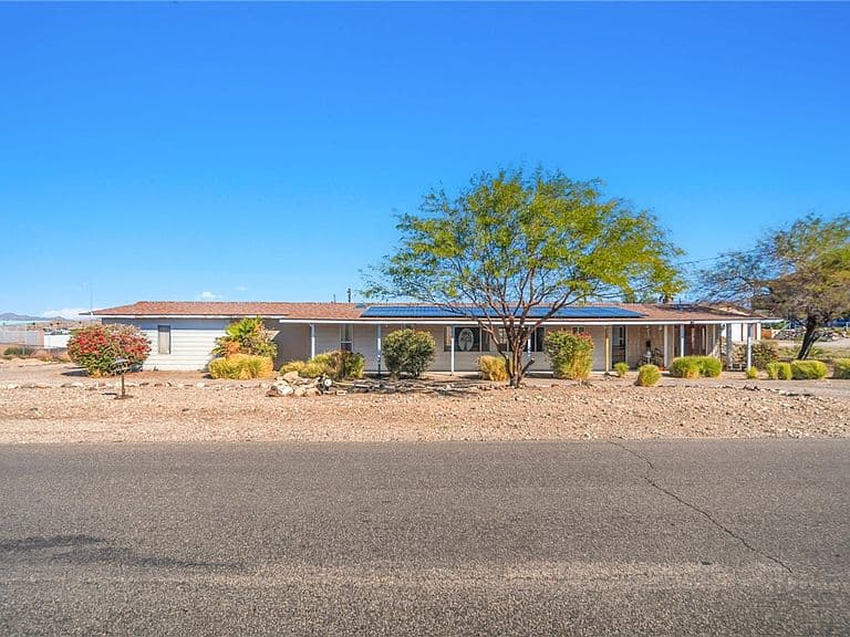 1684 Monte Vista Dr photo 1