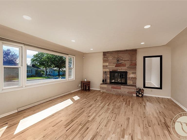 2618 Beth Dr photo 5