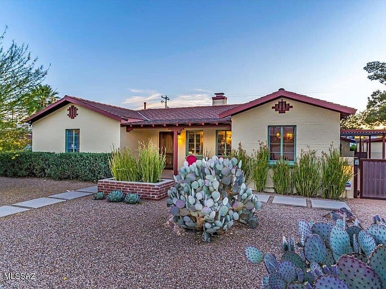 225 N Sierra Vista Dr photo 4