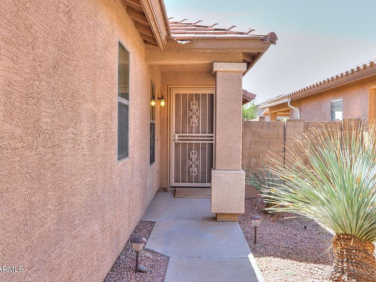46013 W TUCKER Road photo 4