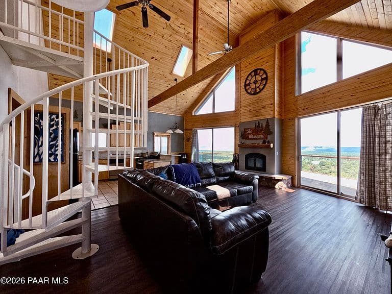 33867 W Whiskey River Rd photo 2