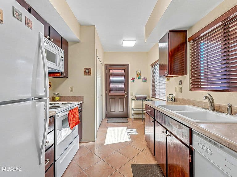1132 S Alpine Cir photo 3