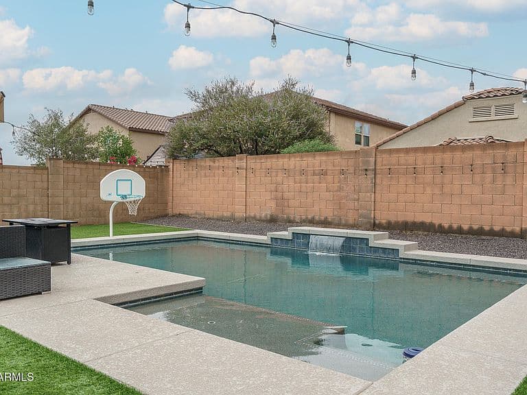 12050 W SANDS Drive photo 2