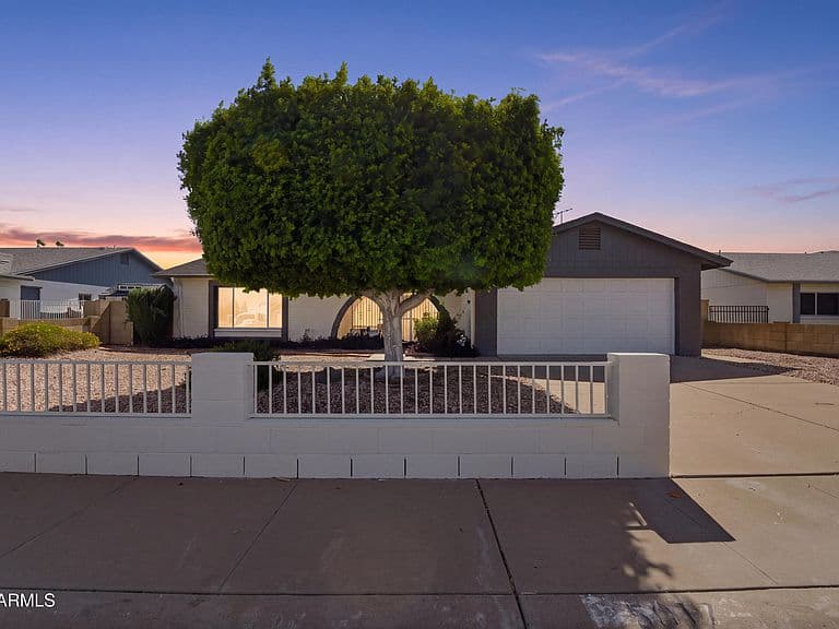 5817 W TIERRA BUENA Lane photo 1