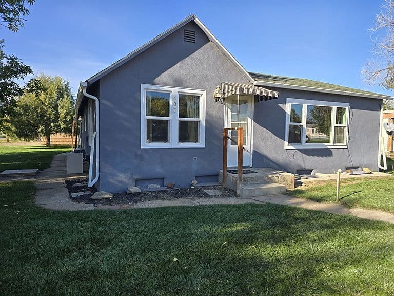 403 Marion St photo 1