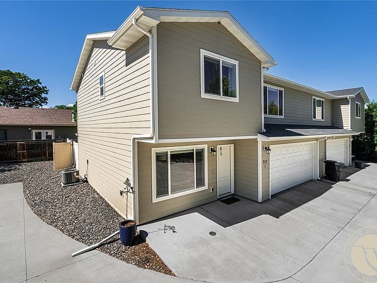 912 Midway Ln #1 photo 1