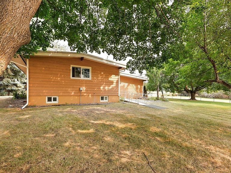555 Grantsdale Rd photo 5