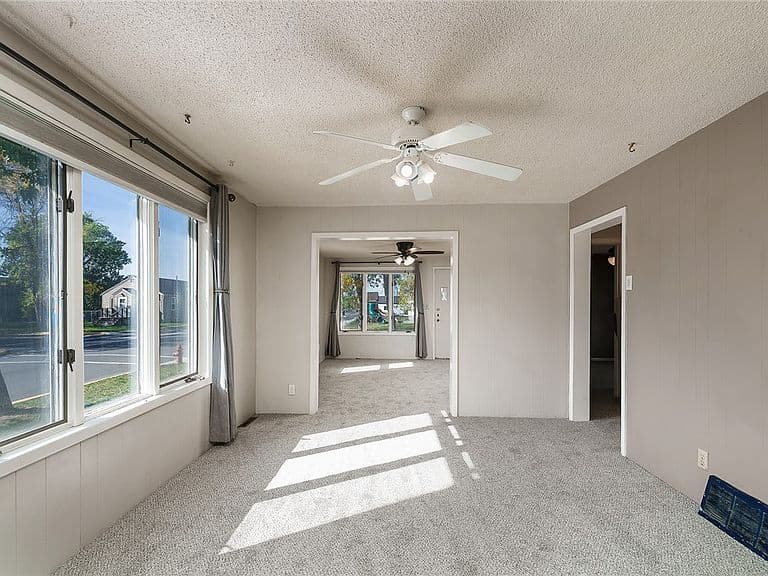 319 West Ave photo 5