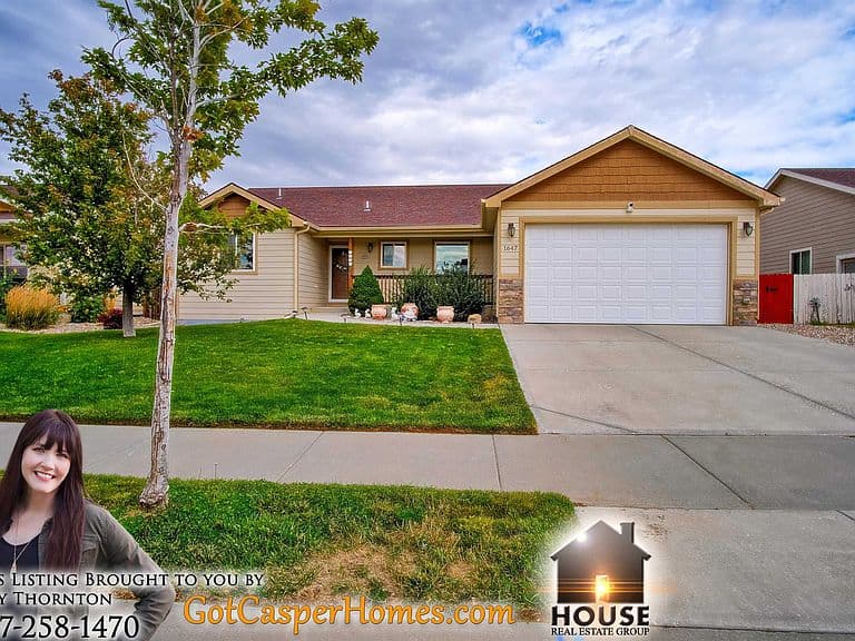 1647 Heathrow Ave photo 1
