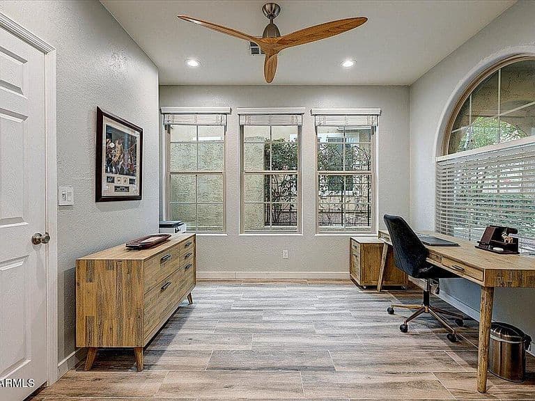 21053 W GLEN Street photo 5