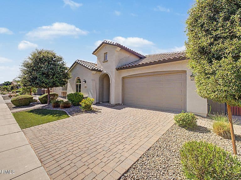 42146 W CENTENNIAL Court photo 2