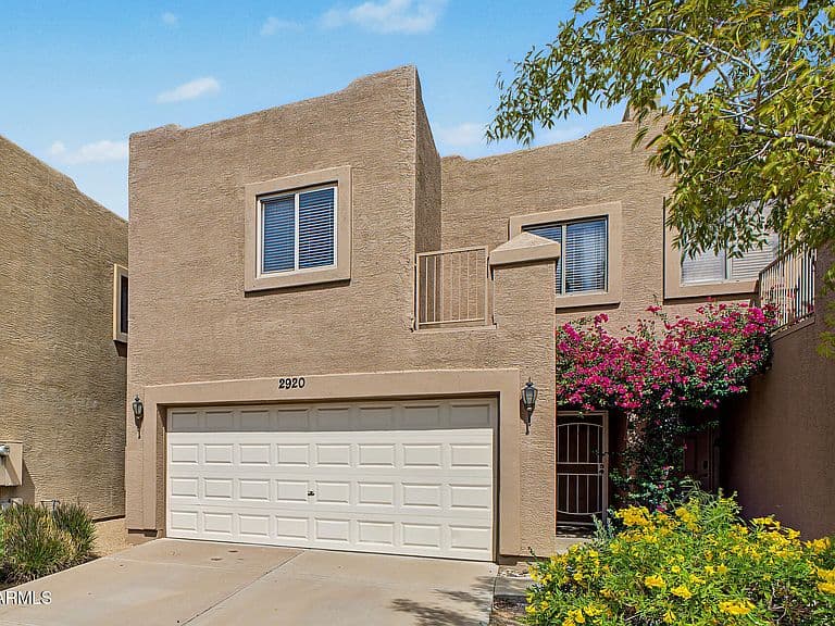 2920 E EBERLE Lane photo 1