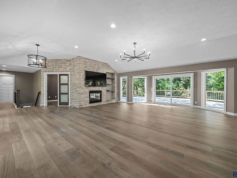 1200 E Tomar Rd photo 2
