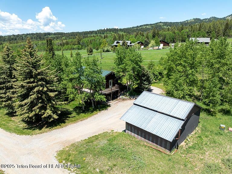 2883 Stewart Trl photo 2