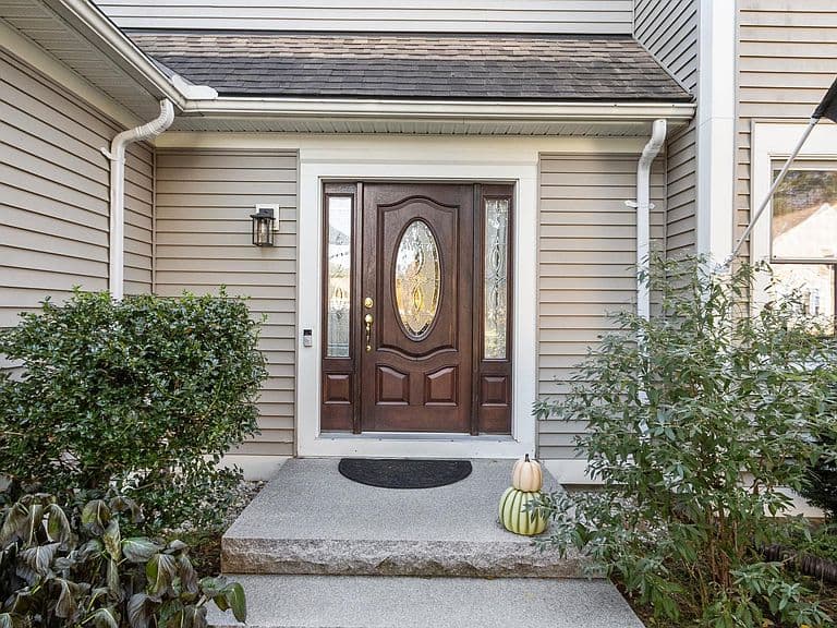 11 Surry Hill Drive photo 3