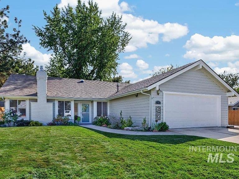 203 E Northview Dr photo 1