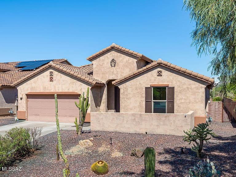 379 E Honey Bee Preserve Way photo 2