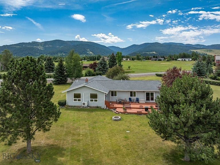9 Indian Paintbrush Dr photo 2