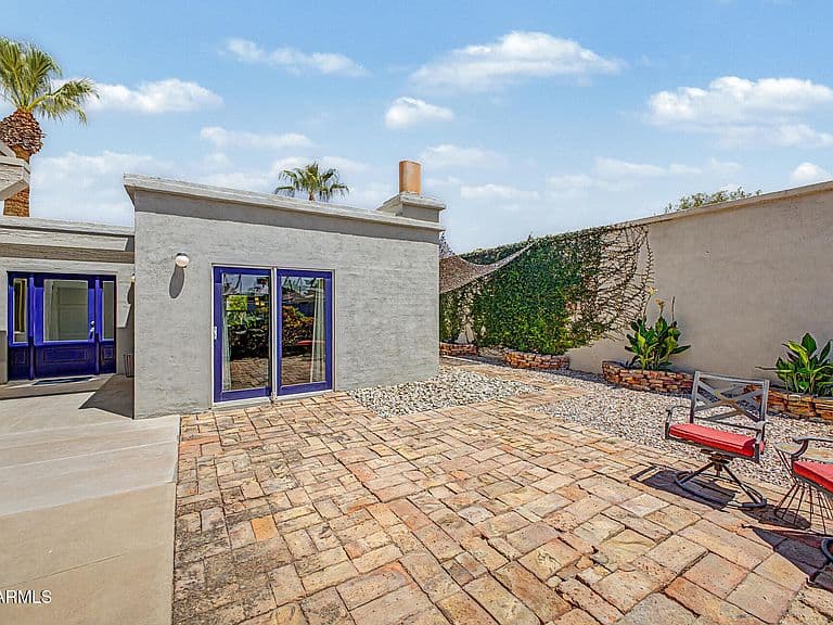 181 LAGUNA Drive W photo 5