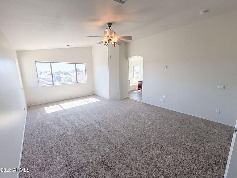 25583 W PIONEER Street photo 4