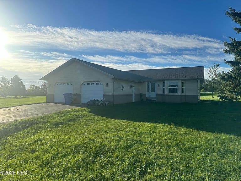 1032 Pebble Beach Dr photo 2
