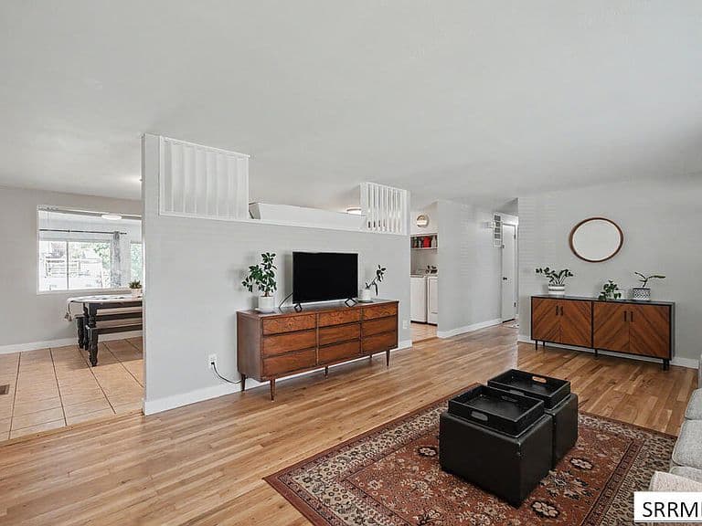 2231 Croft St photo 4