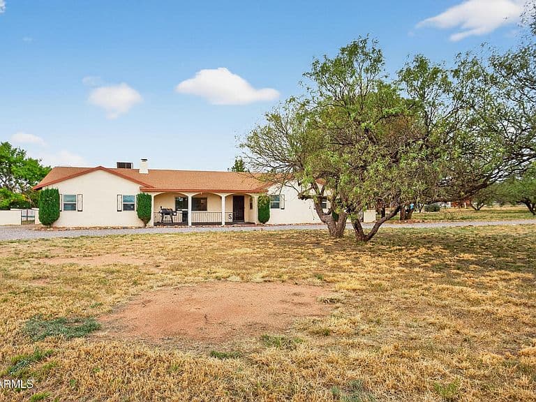 2602 E KIOWA Street photo 1