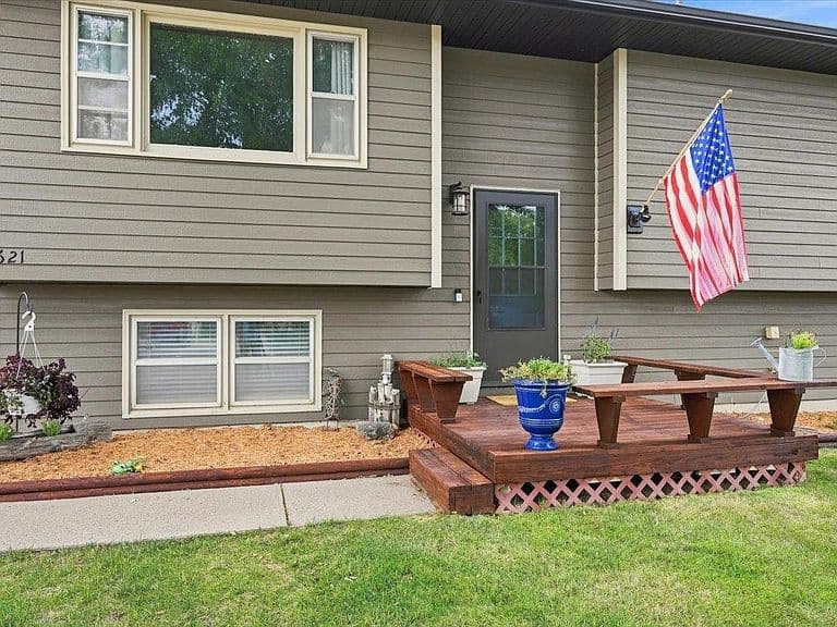 2621 Moose Dr photo 3